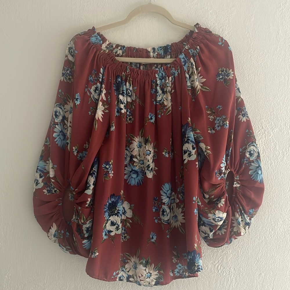 Oddy Brand Floral Top, On/ Off the Shoulders